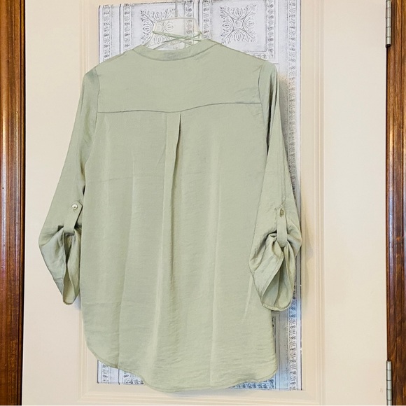 🍀NWT Oak&Olive Sz-L Light, Soft, Flowing Fabric- Beautiful Neutral Soft Green🍀 - Picture 6 of 16